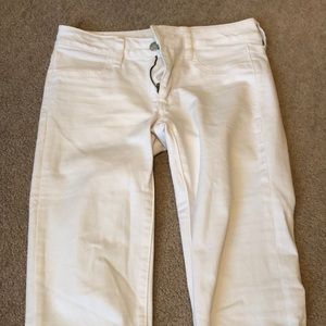 American Eagle Super Stretch White Jeggings